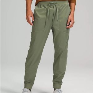 Lululemon ABC Jogger Warpstreme Fabric - Classic Tapered Fit (NWT)